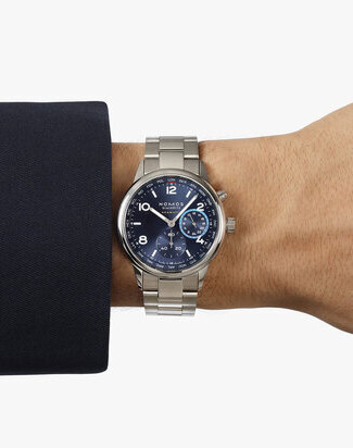 Nomos Club Sport neomatik Worldtimer blue wristshot