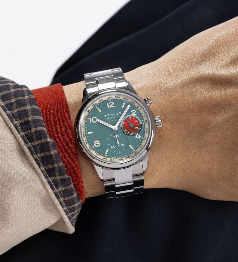Nomos Club Sport neomatik Worldtimer Glacier wristshot