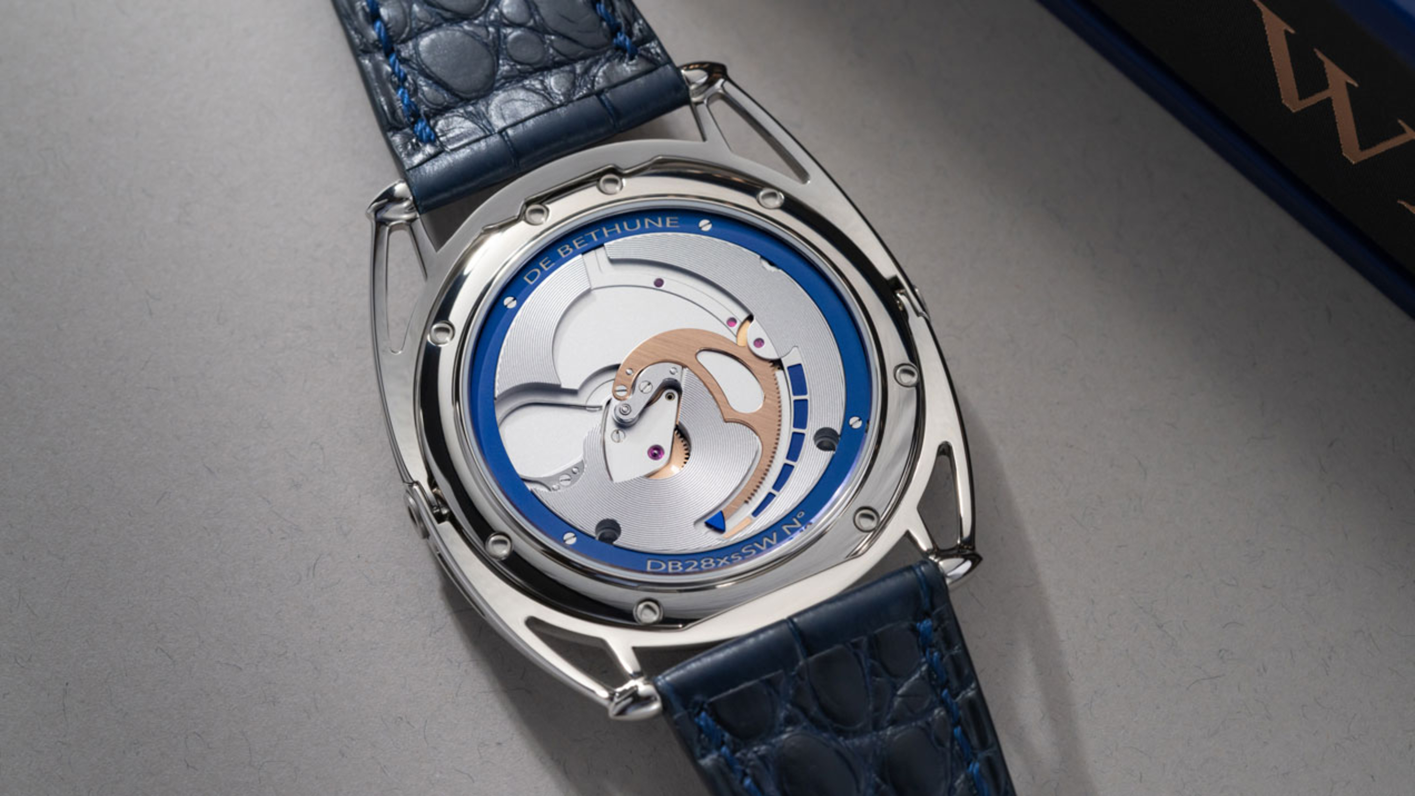 debethune db28xs steel wheels caseback speakeasy