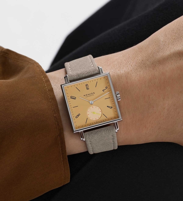 nomos tetra ochra wristshot