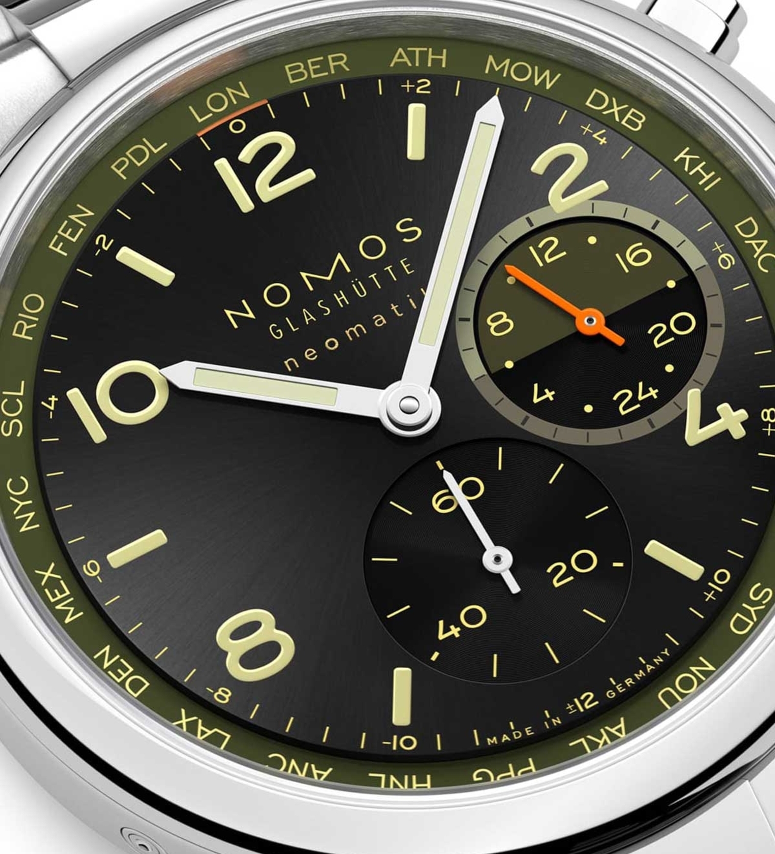 Nomos Club Sport neomatik Worldtimer Vector dial