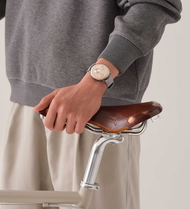 ressence type1 round rose gold wristshot