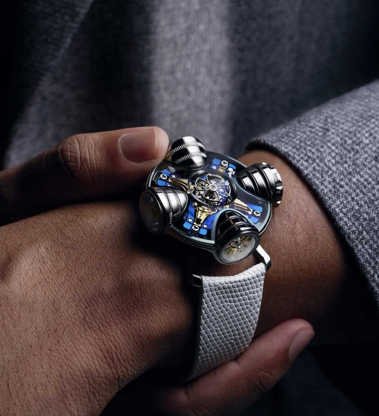 MBF HM 11 art deco blue wristshot