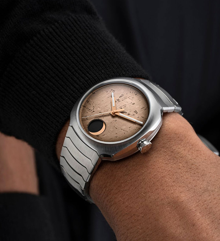 hmoser streamliner perpetual moon wristshot