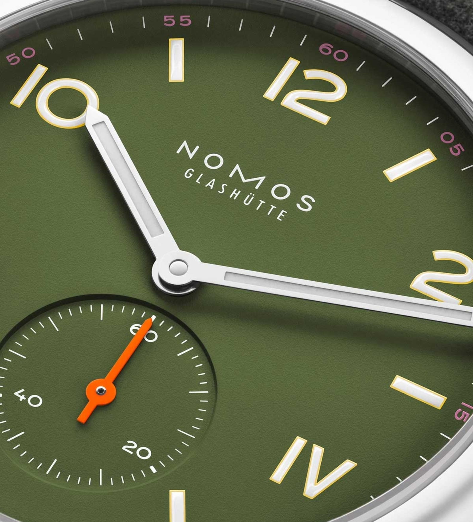 Nomos Club Campus 36 All Olive 36 Dial
