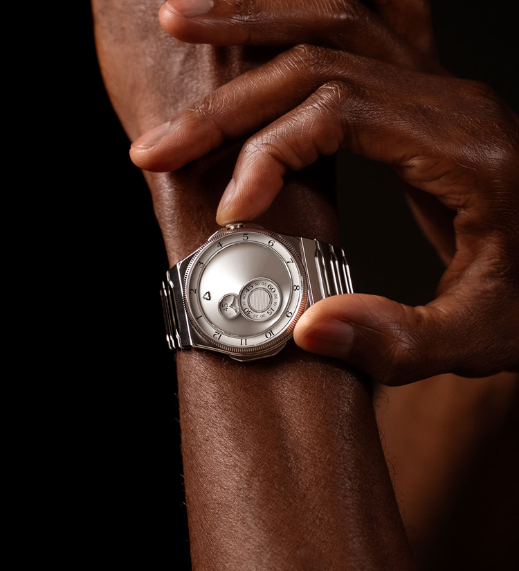 trilobe trentedeux sunrey silver wristshot