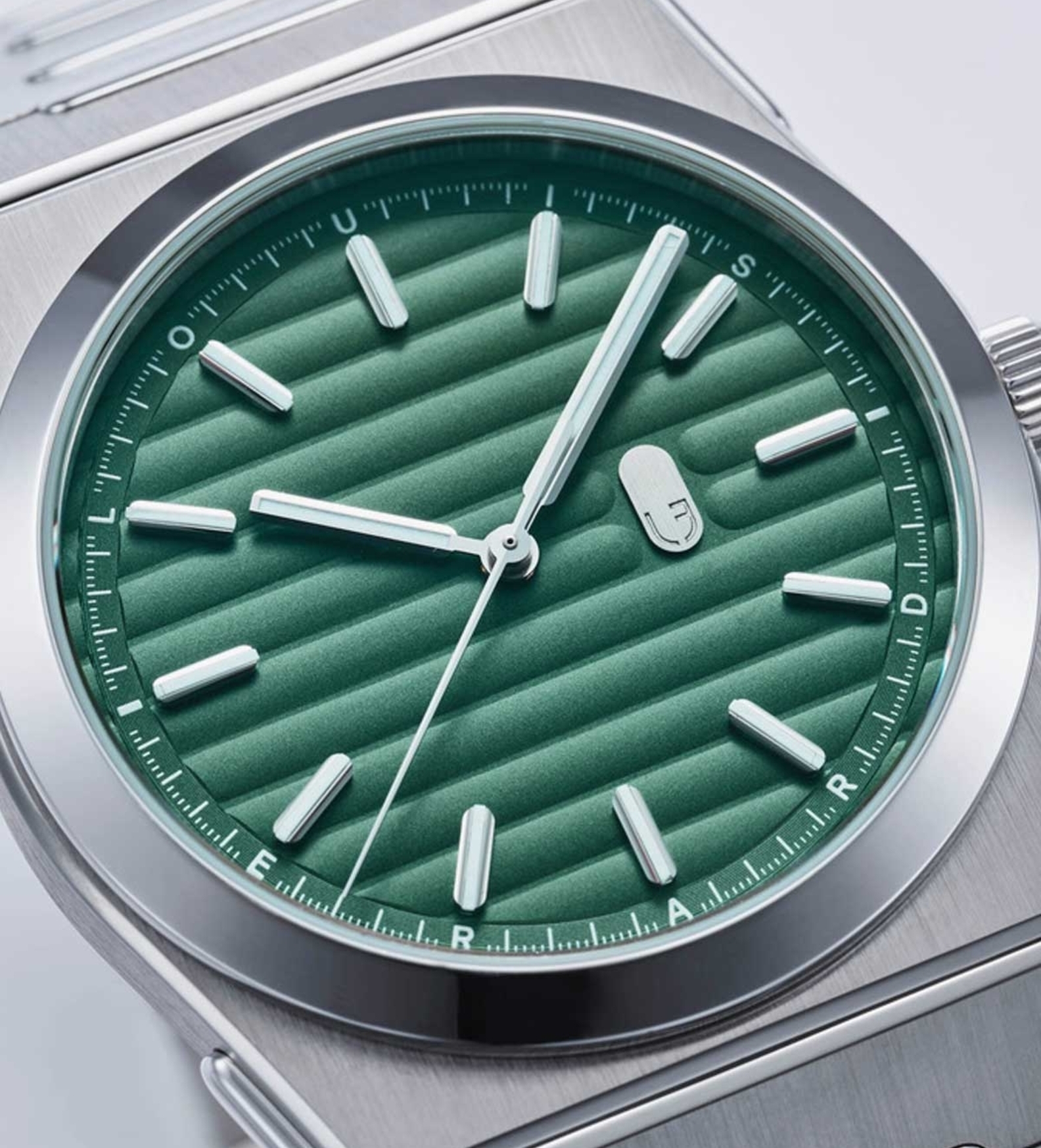 louis erard 2340 forest dial