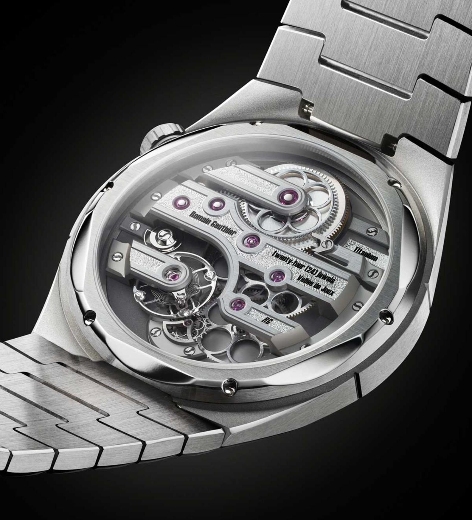 romain gauthier c titanium edition bracelet lumen dial movement