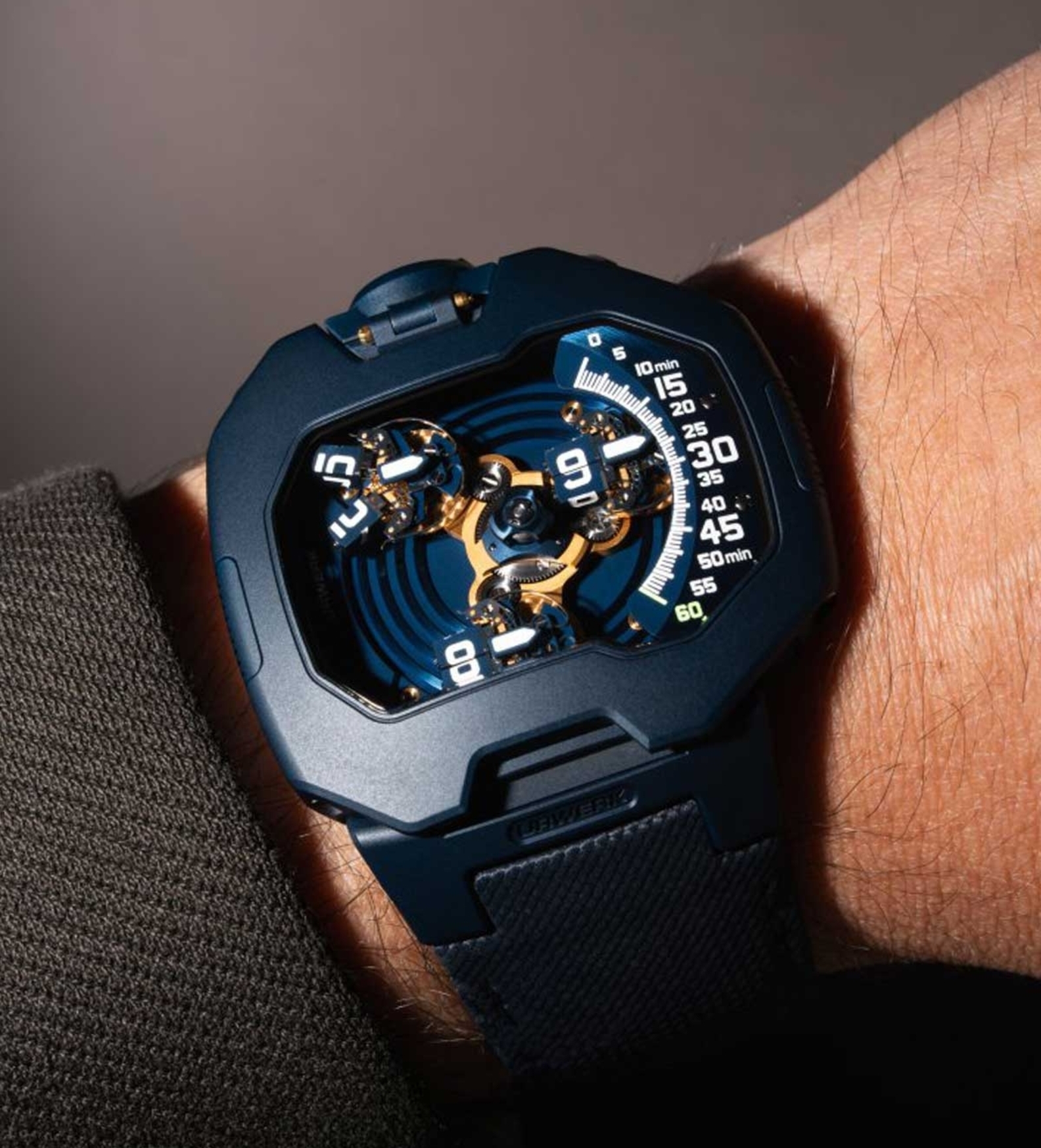 urwerk ur120 wristshot