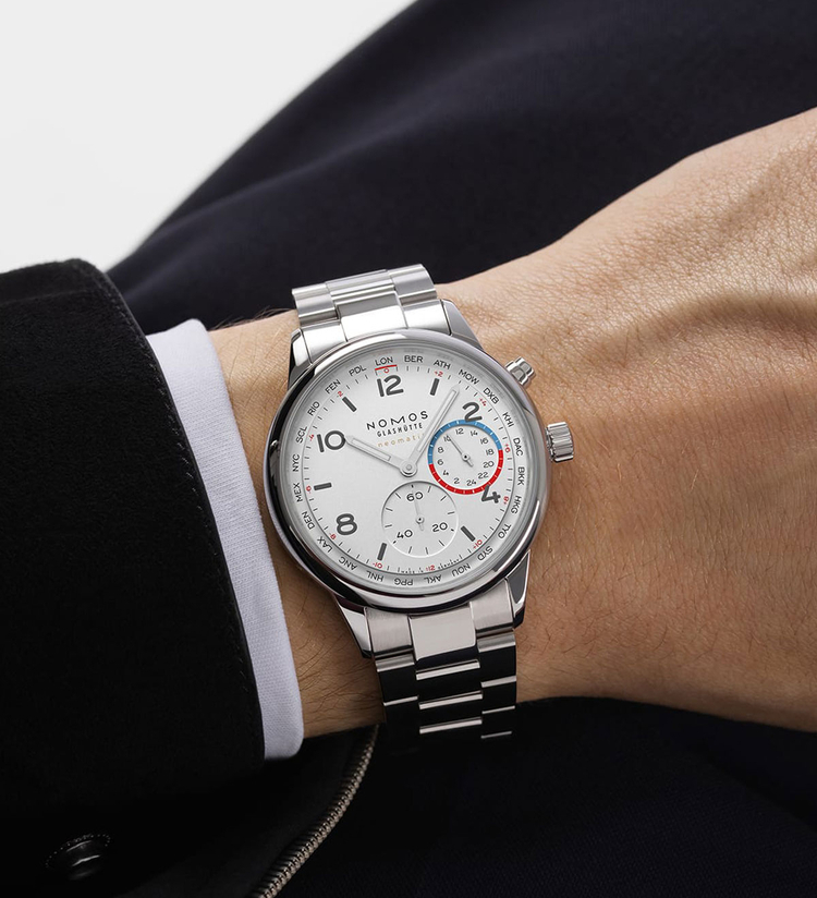Nomos Club Sport neomatik Worldtimer wristshot