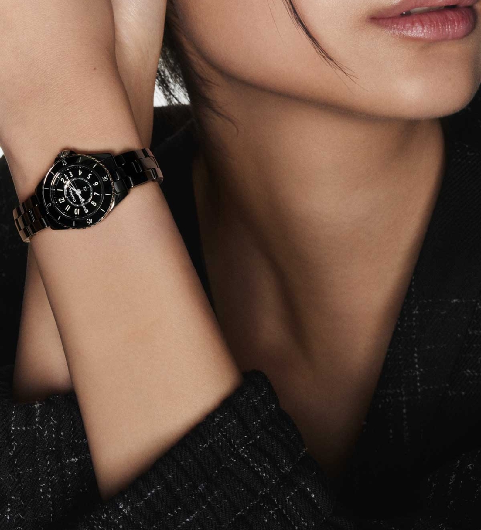 chanel j12 black 28mm H10133 wristshot