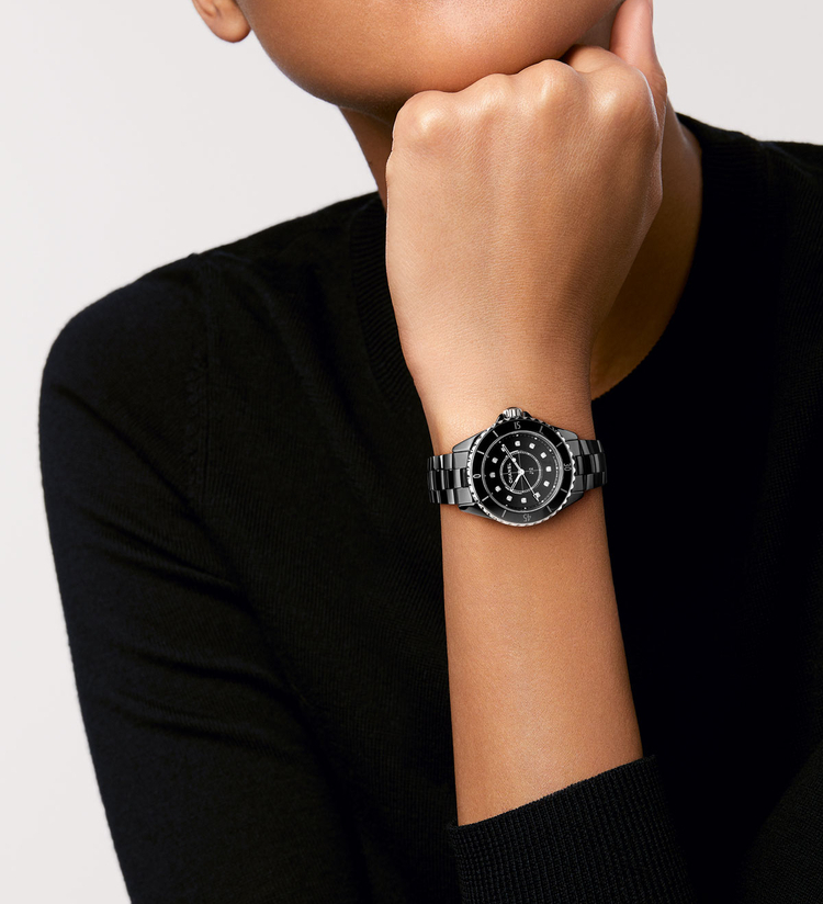 chanel j12 black diamonds 33mm H5701 wristshot