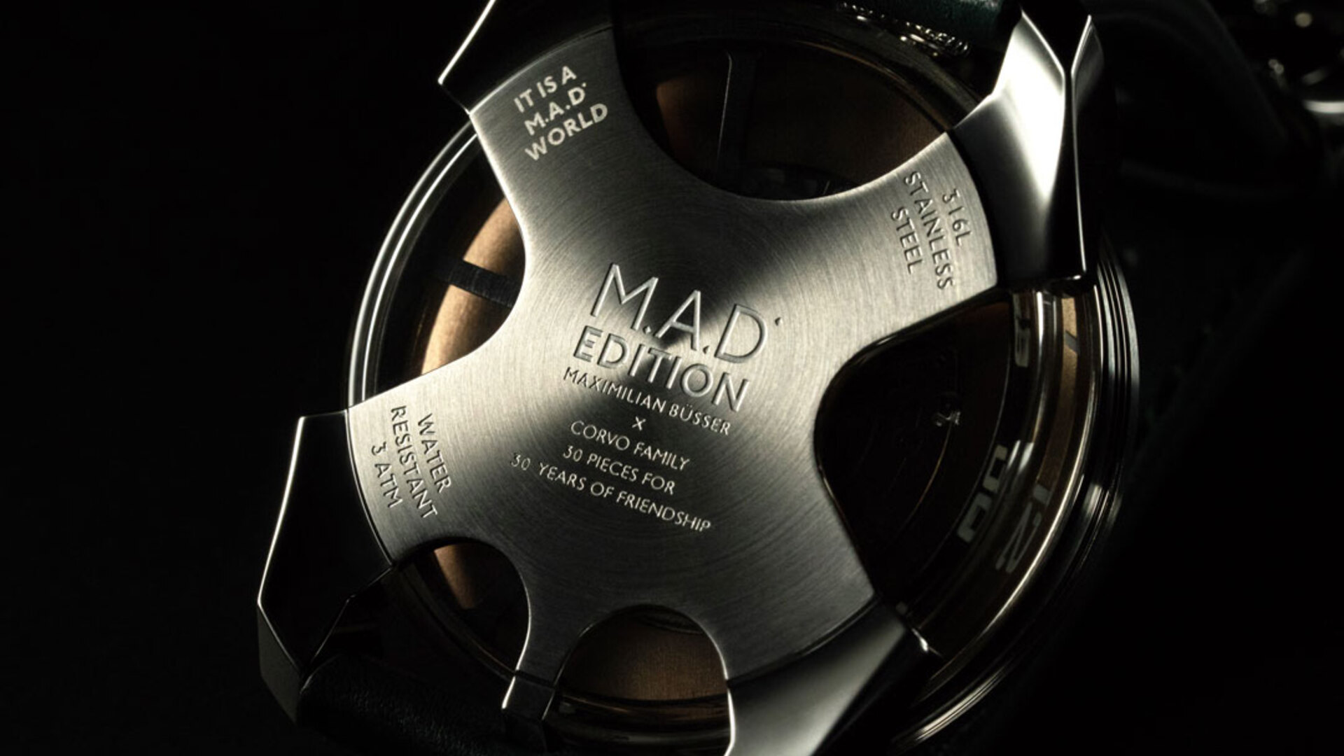 Gmt mad1xcorvofamily web 6
