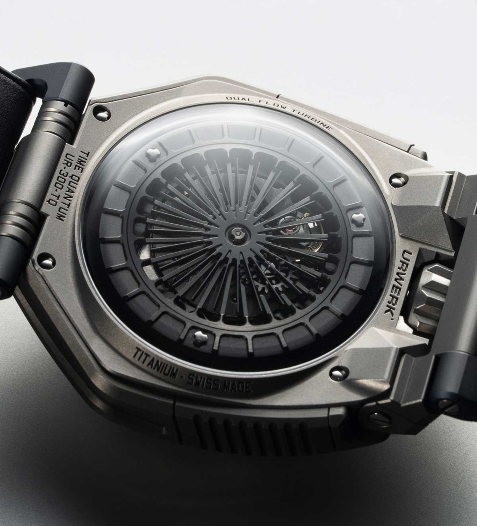 UR 300 time quantum titanium caseback