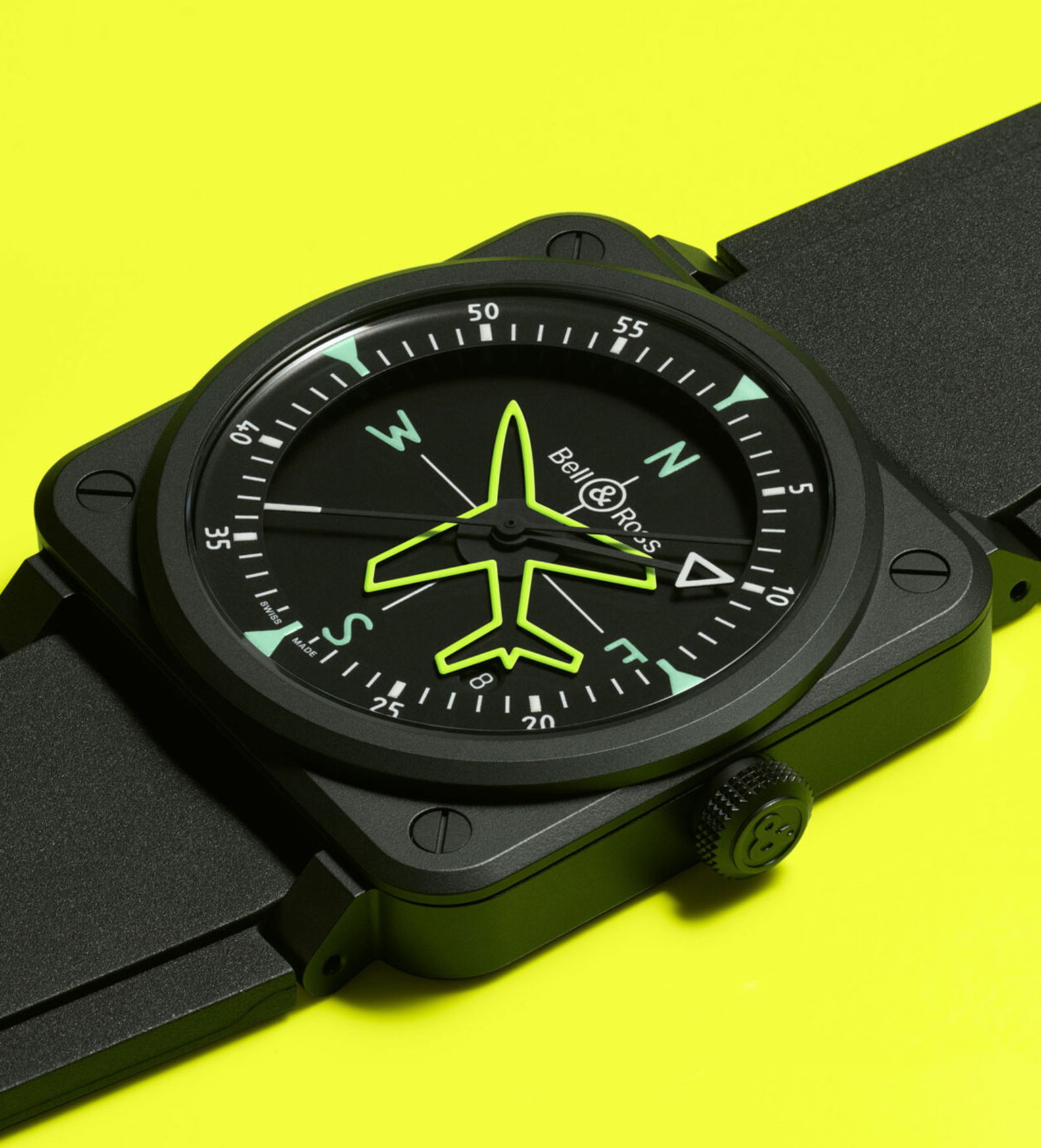 BR03_gyrocompass_bellross_lifestyle