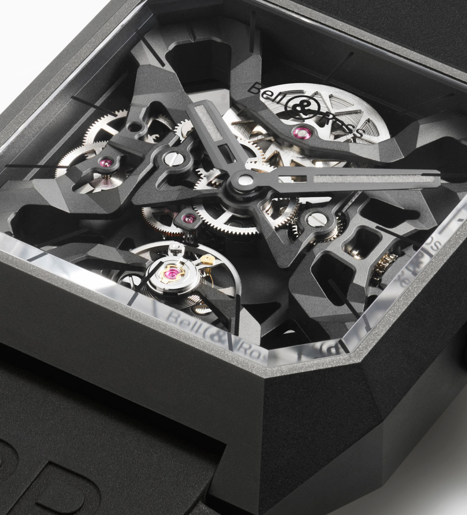 BR03_cyberceramic_bellross_lifestyle