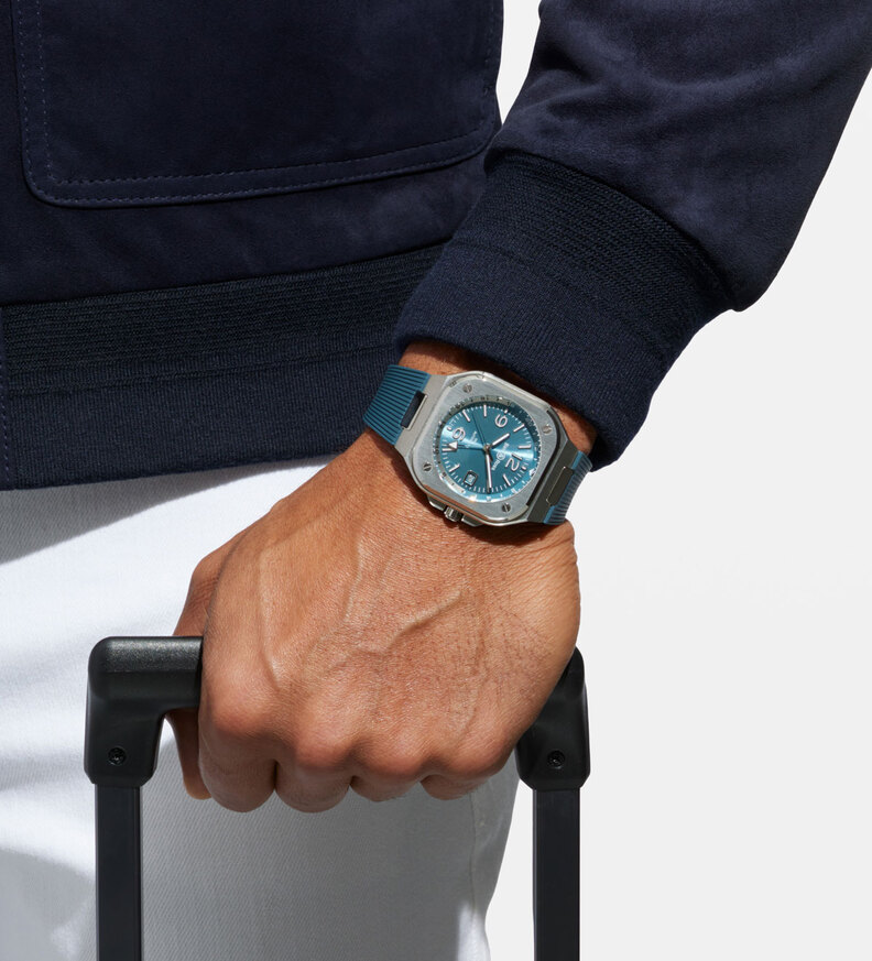 BR05_gmtskyblue_bellross_wristshot