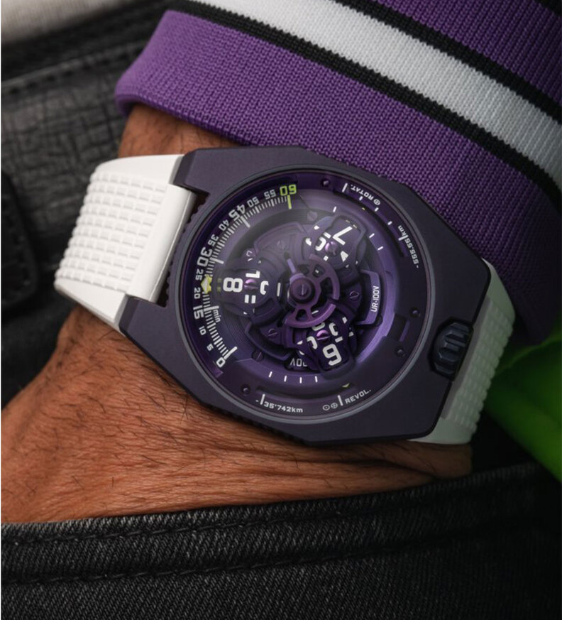 ur100_ultraviolet_wristshot