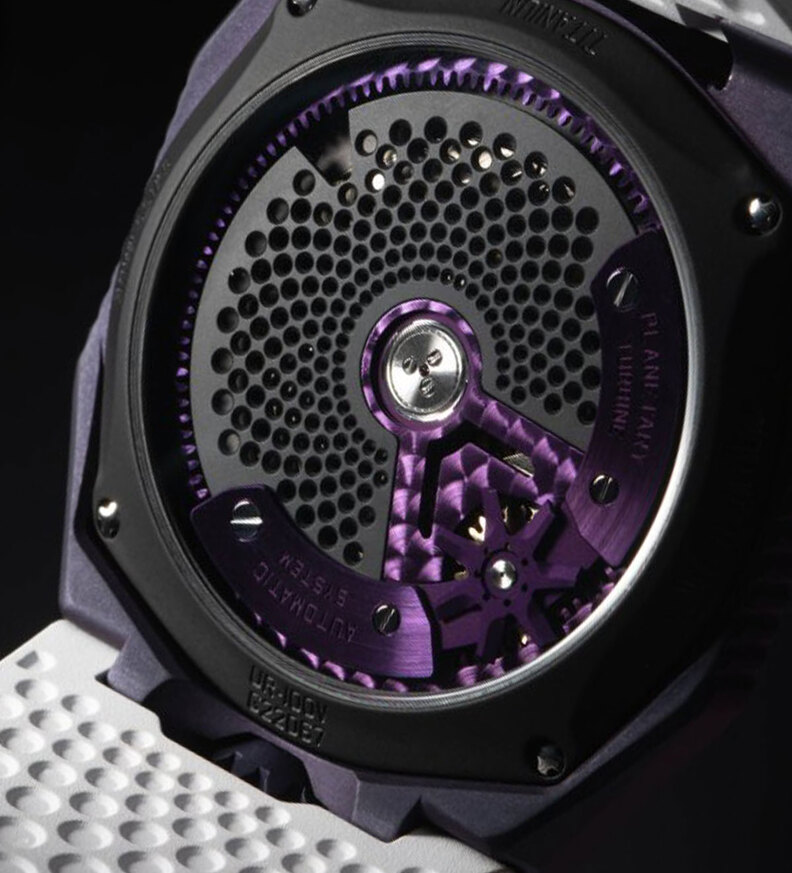 ur100_ultraviolet_back