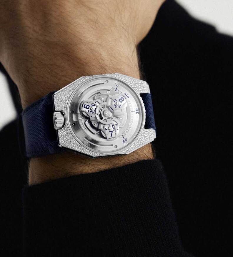 ur100_stardust_wristshot