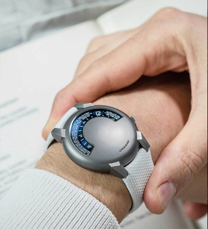ur100_reloades_wristshot