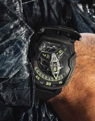 ur230_eagle_wristshot