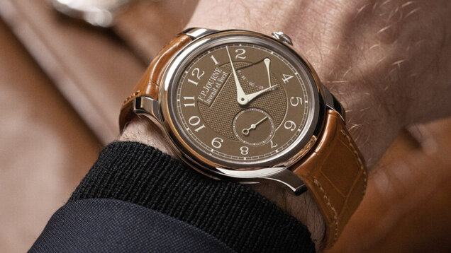 watch Havana on a man wrist