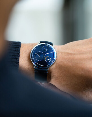 ressence_type1_round_wristshot