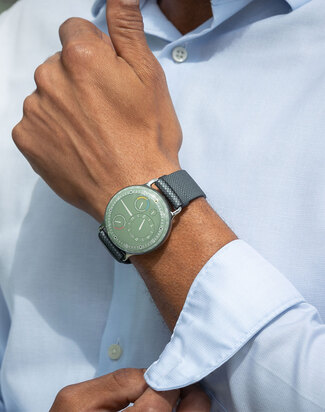 ressence_type3_ee_wristshot