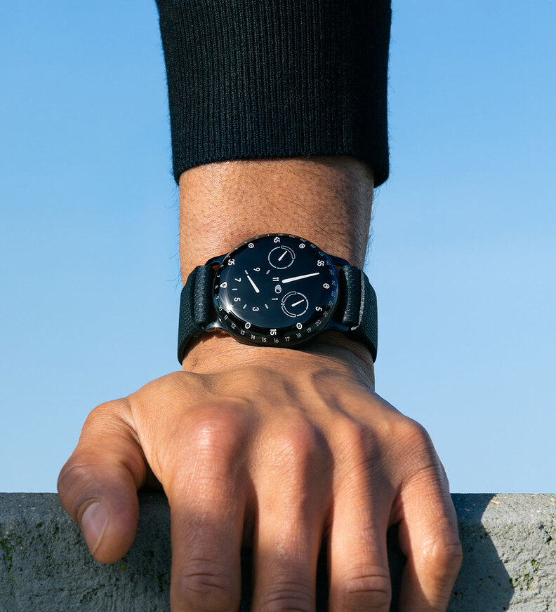 ressence_type3_bbb_wristshot
