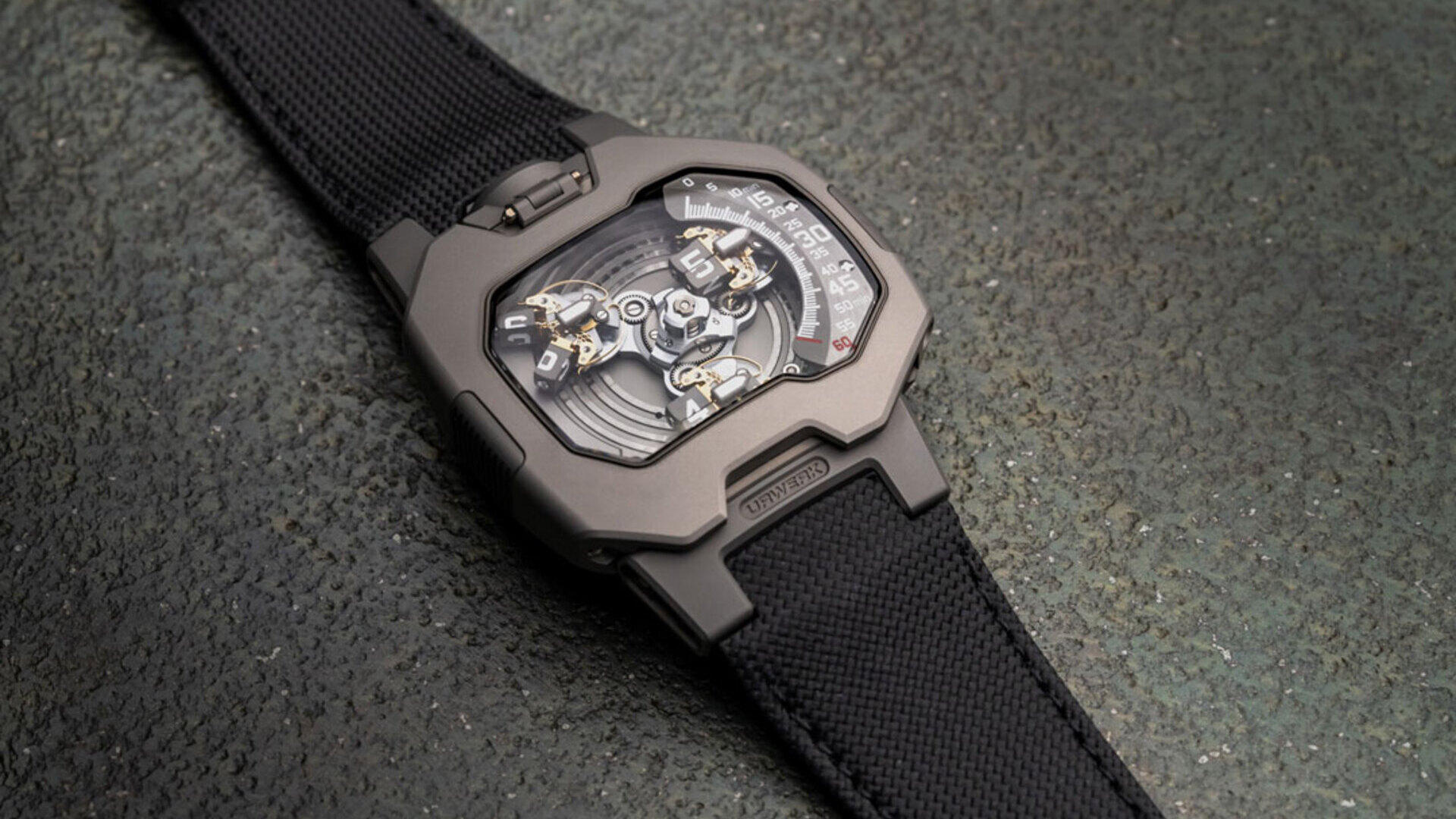 The Urwerk UR-120